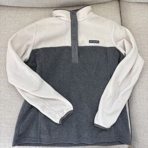 Colombia Fleece Sweatshirt